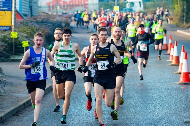 Hundreds put best foot forwards for annual 10K