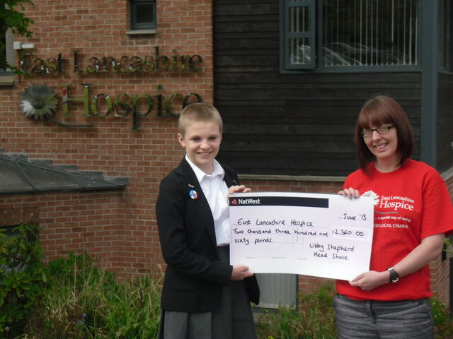 Schoolgirl Libby raises over £2,300 with sponsored headshave