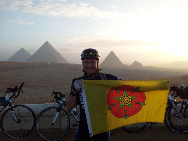 'Daredevil' cyclist raises £1700 in 12,000 km race