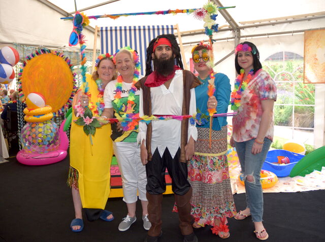 Totally tropical party