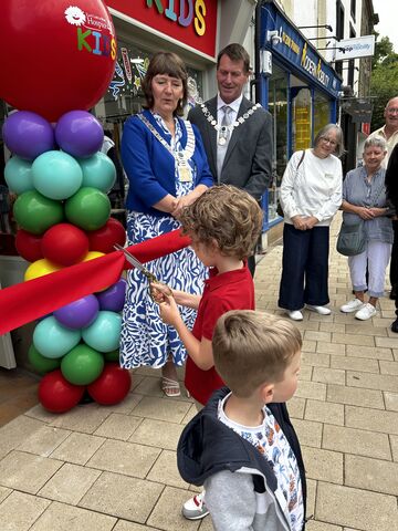 East Lancashire Hospice Kids: A Modern Take on the Traditional Charity Shop